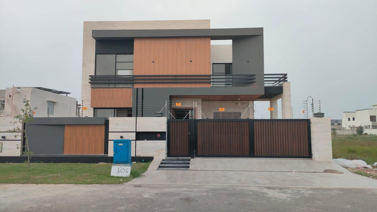 505 Y DHA Lahore