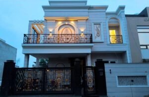 863 10 Marla Constructed House in Lake City Lahore