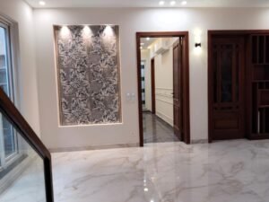 863 10 Marla Constructed House in Lake City Lahore