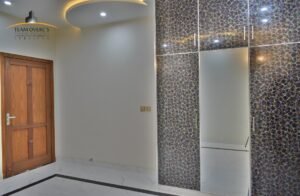 179 overcs B Bahria Town Lahore 10 Marla