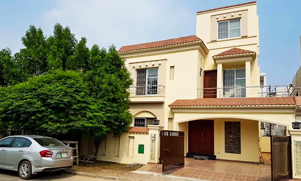 273 Overcs A 10 Marla Bahria Town Lahore