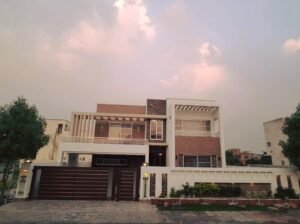 620 A Overcs A 1 Kanal Bahria Town Lahore