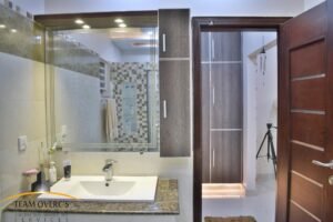 620 A Overcs A 1 Kanal Bahria Town Lahore